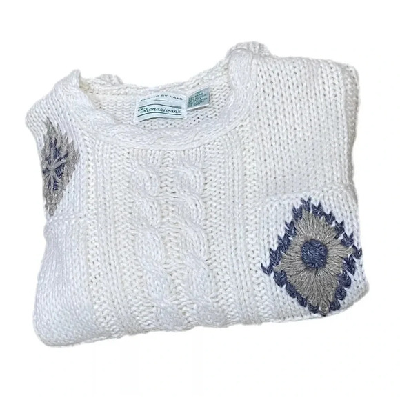 VINTAGE 80s SHENANIGANS Women’s White Sweater Hand Knitted Flower Design Small - Picture 8 of 10